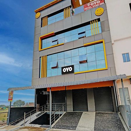 Oyo Flagship Hotel Star Inn Kanpur Exterior foto