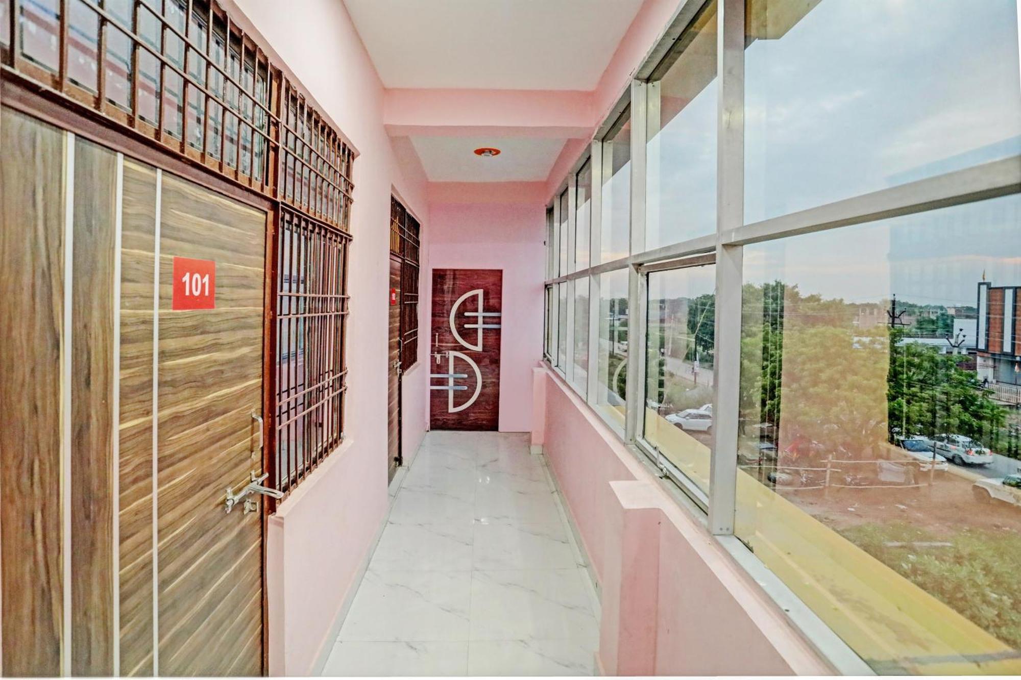 Oyo Flagship Hotel Star Inn Kanpur Exterior foto